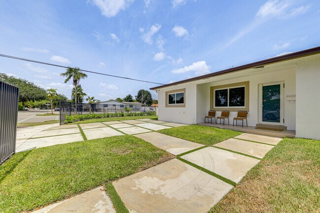 1371 NW 131st St unit ID1307157P, North Miami, FL 33167 - photo 5