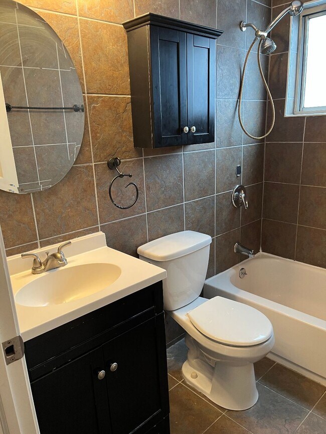 1808 S 17th St unit 3rd Floor, Philadelphia, PA 19145 - photo 7