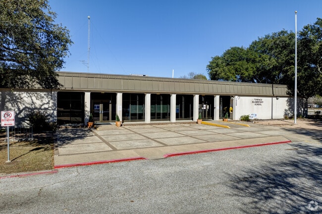 Serving grades K-5, it focuses on foundational skills and student development.
