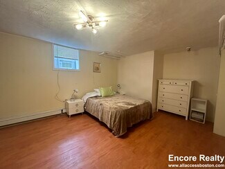 20 Stedman St Unit G, Brookline, MA 02446