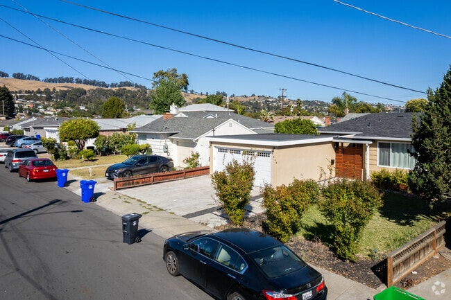 Ashland homes provide beautiful entrance doors to their residencies.