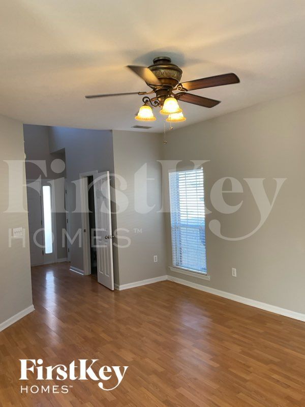 1005 Daventry Way, Calera, AL 35040 - photo 2