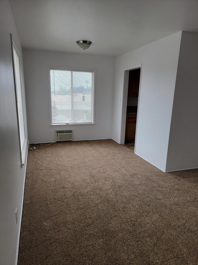 1373 N Altadena Dr, Pasadena, CA 91107 - photo 5