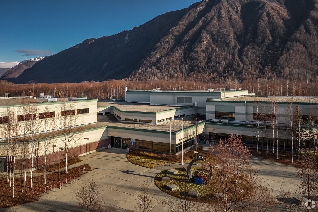 Welcome to Mirror Lake Middle School in Chugiak, AK.