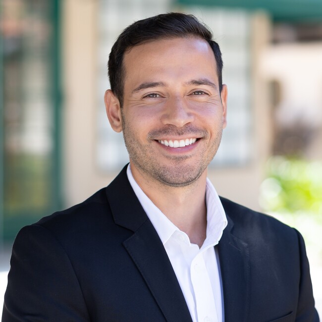 Agent Photo
