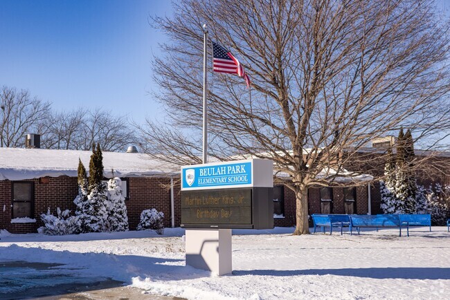 Beulah Park Elementary School has approximately 400 students.