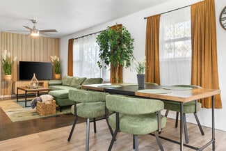 124 S 9th St, Chesterton, IN 46304