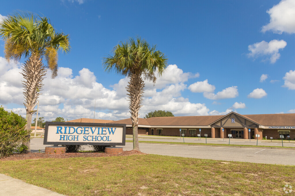 Ridgeview High School provides education in the neighborhood of 
Lakeside in Orange Park.
