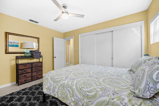 1700 SW 16th Ct unit ID1359109P, Gainesville, FL 32608 - photo 2