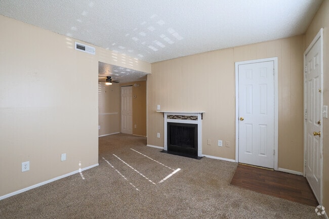 Hearth Hollow, Derby, KS 67037 - photo 2