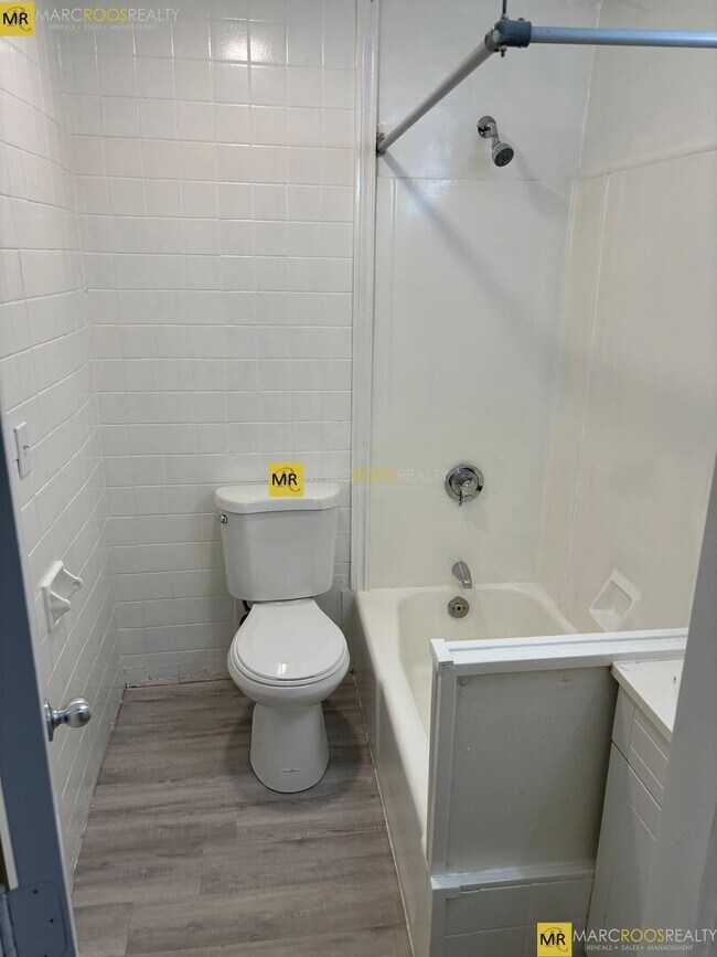 264 Maverick St Unit 2, Boston, MA 02128