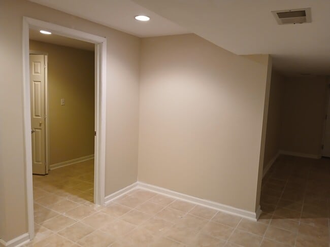 7001 Chain Fern Ct, Clinton, MD 20735 - photo 4