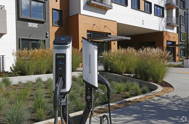 Anton Menlo, Menlo Park, CA 94025 - photo 4