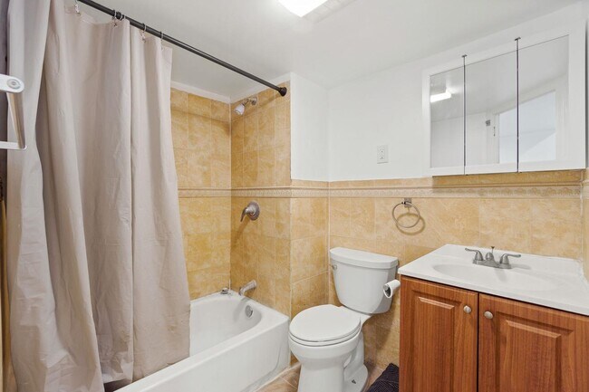 130 Elmwood Ave unit 3, East Orange, NJ 07018 - photo 5