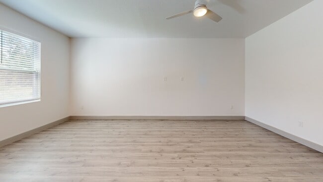 10 Guava Lane Course, Ocklawaha, FL 32179 - photo 2