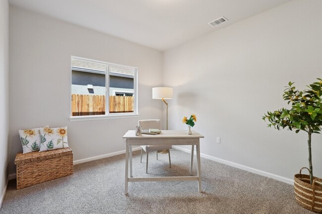 25-web-or-mls-St Edwards Wy-L1408-025.jpg