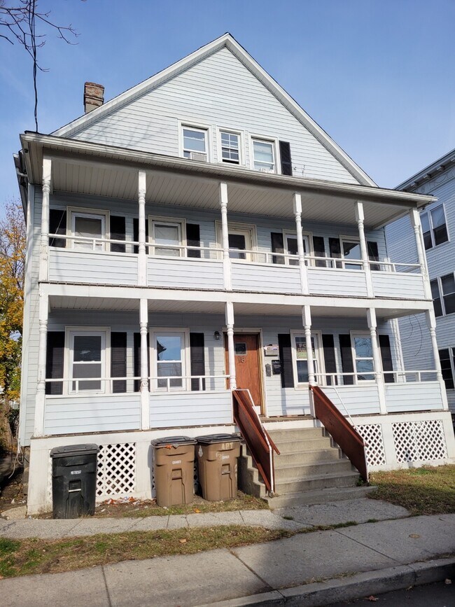 18 E Walnut St Unit 3rd fl, Stamford, CT 06902