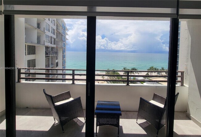 The Alexander Tower unit 1020, Hollywood, FL 33019 - photo 3