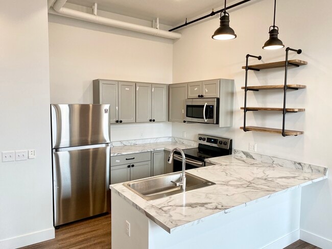 Mechanics Building, Pueblo, CO 81003 - photo 3