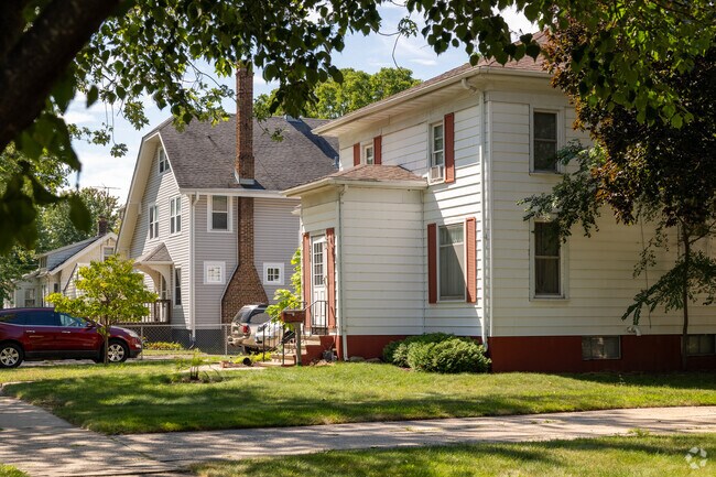 There are a variety of two story home styles in the Central Zion neighborhood.