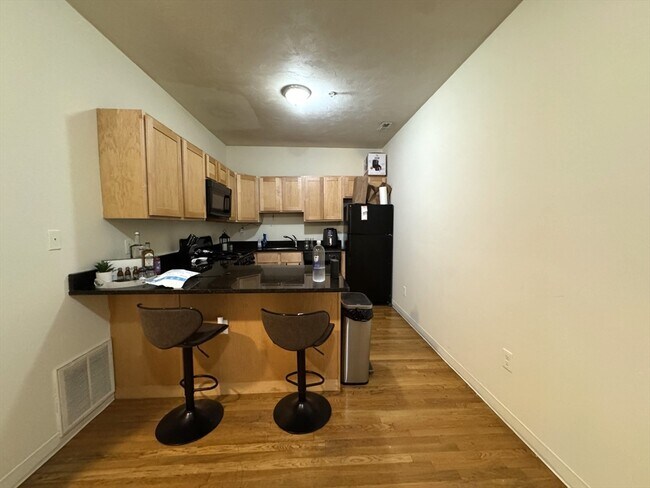 22 Bow St unit 2, Somerville, MA 02143 - photo 6
