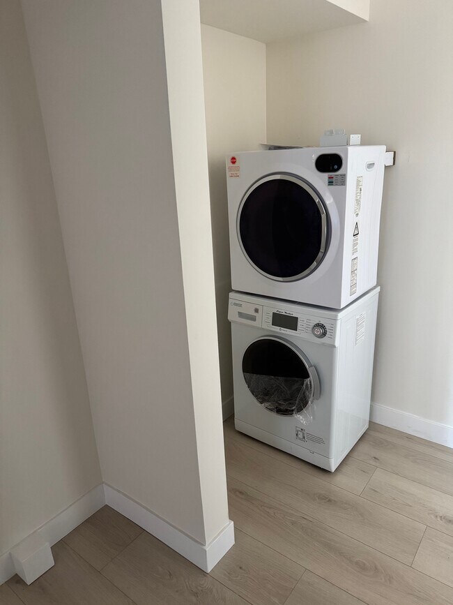 2303 Pennerton Dr unit 1, Glendale, CA 91206 - photo 6