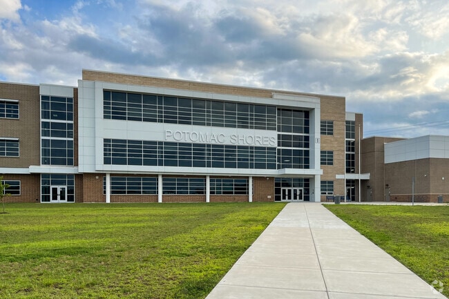Potomac Shores Middle fosters excellent student-teacher bonds.