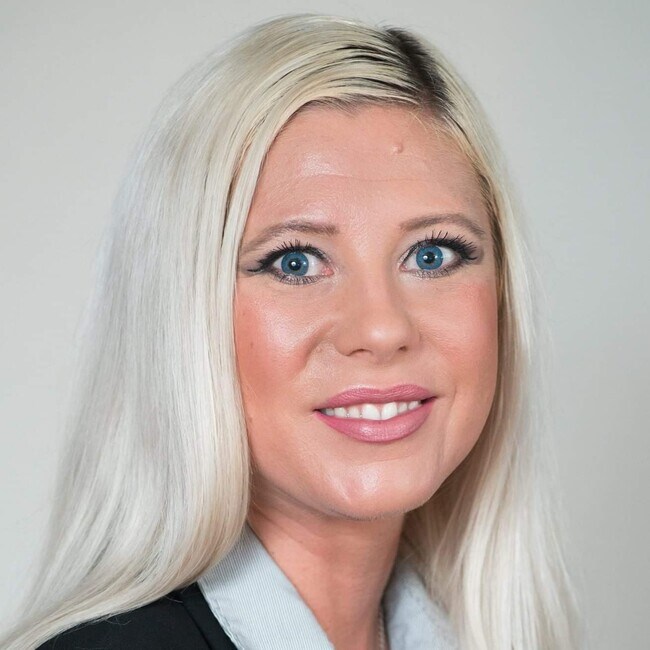 Agent Photo