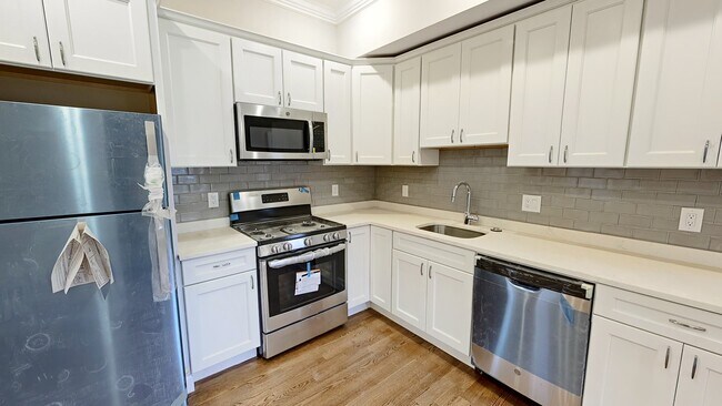76 Cross St unit 2, Somerville, MA 02145 - photo 2