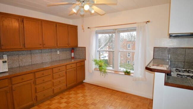 31 Sherman Terrace unit 6, Madison, WI 53704 - photo 5