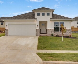 613 N Baywood Dr, Nixa, MO 65714