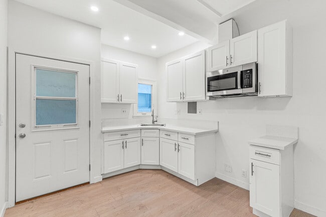 1144 S Wooster St unit 1, Los Angeles, CA 90035 - photo 4