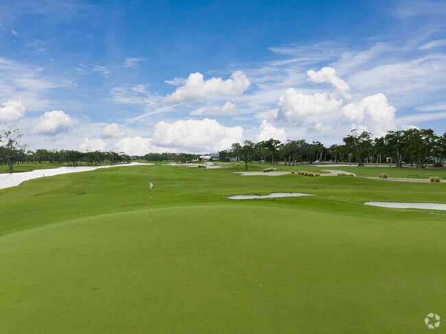 The Harborside Golf Course in Longboat Key is very well maintained and is one of two courses.
