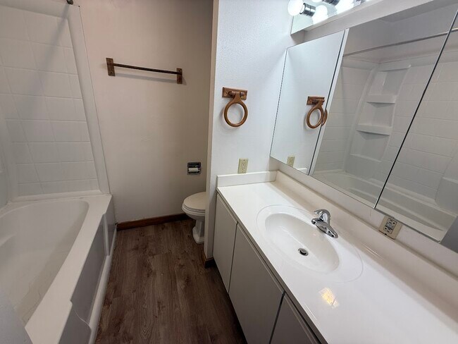 1915 University Ave unit 1, Madison, WI 53726 - photo 5