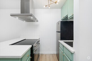 114 S Gramercy Place, Los Angeles, CA 90004
