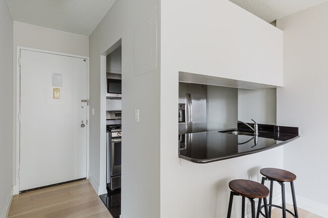 155 E 31st St unit FL28-ID2191, New York, NY 10016 - photo 7