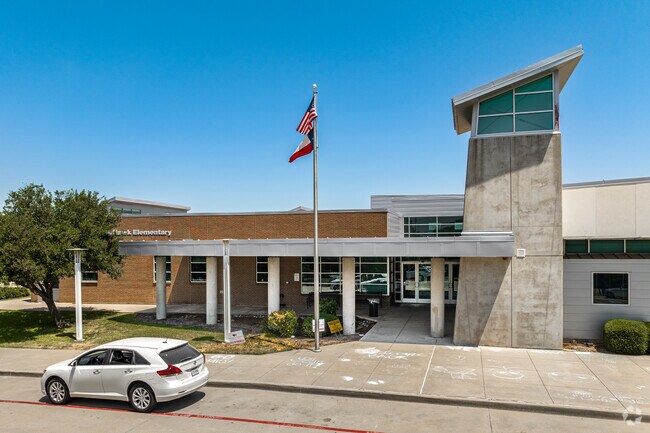 Students in Corinth might attend Hawk Elementary School.