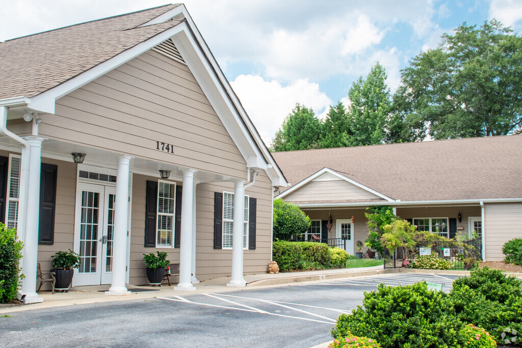 Main entrance to Harbour Oaks Montessori School in Snellville, Grayson GA