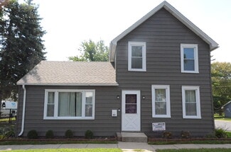 401 E 1st St, Waconia, MN 55387