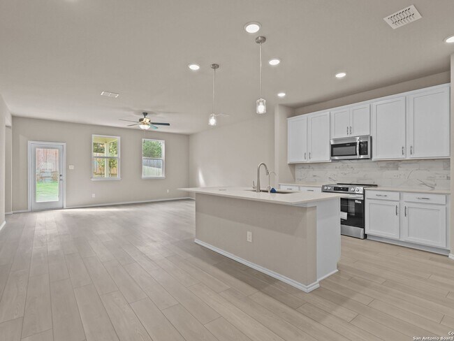 6602 Lowrie, San Antonio, TX 78239 - photo 3