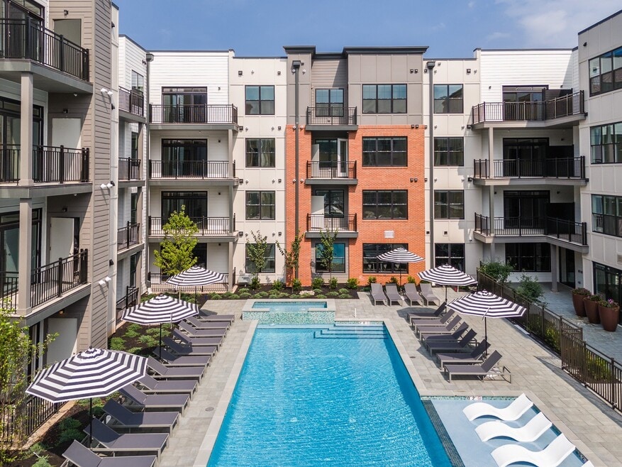 Aster Grove, Warren, NJ 07059 - photo 1