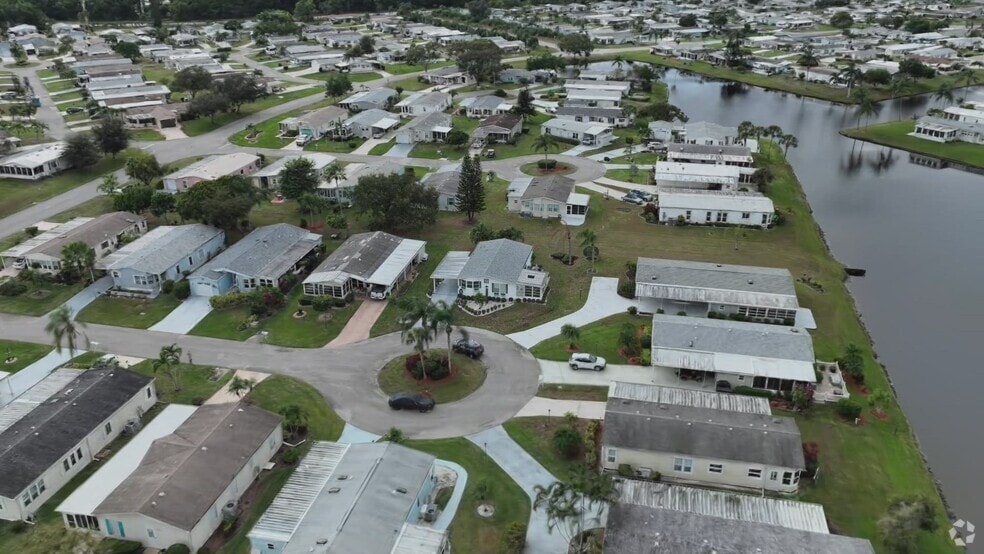 8483 Filifera Ct, Port St. Lucie, FL 34952 - photo 2