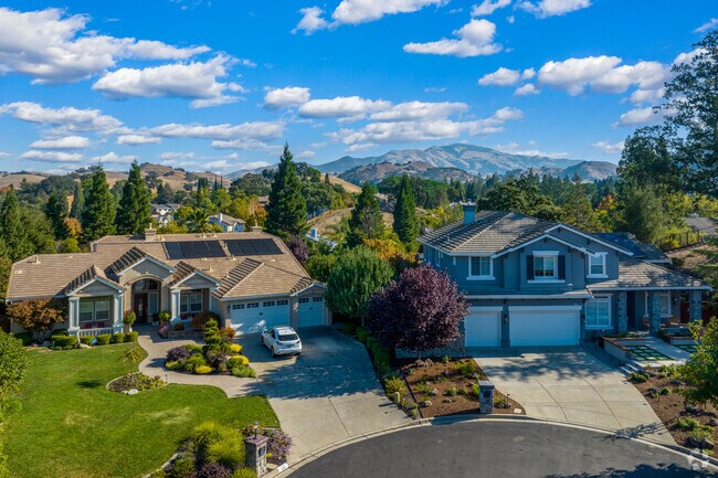Alamo residents enjoy scenic views of the hills.