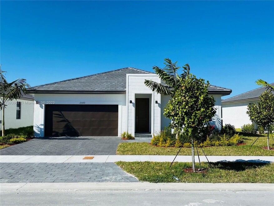 23572 SW 107th Place, Princeton, FL 33032 - photo 1