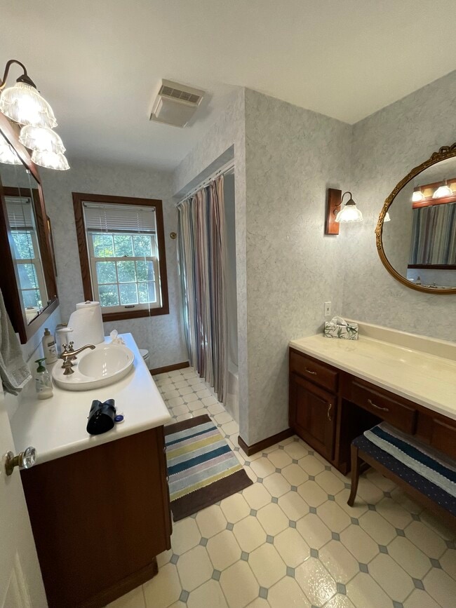 2361 E Ridge Rd, Beloit, WI 53511 - photo 6