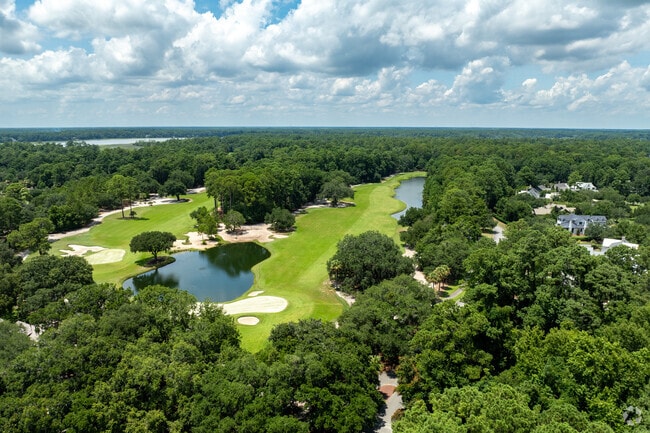 The May River Golf Course was designed by Jack Nicklaus and is loved by many golfers.