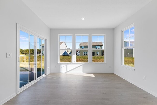 292 Commodore Dr, Pittsboro, IN 46167 - photo 4