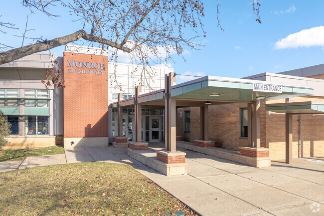 Monroe Elementary School boasts above average test scores.