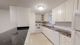 27 Arlington Rd Unit 5, Woburn, MA 01801