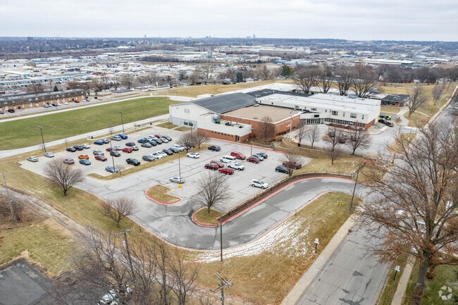 Ralston Middle School serves students in grades 6-8.